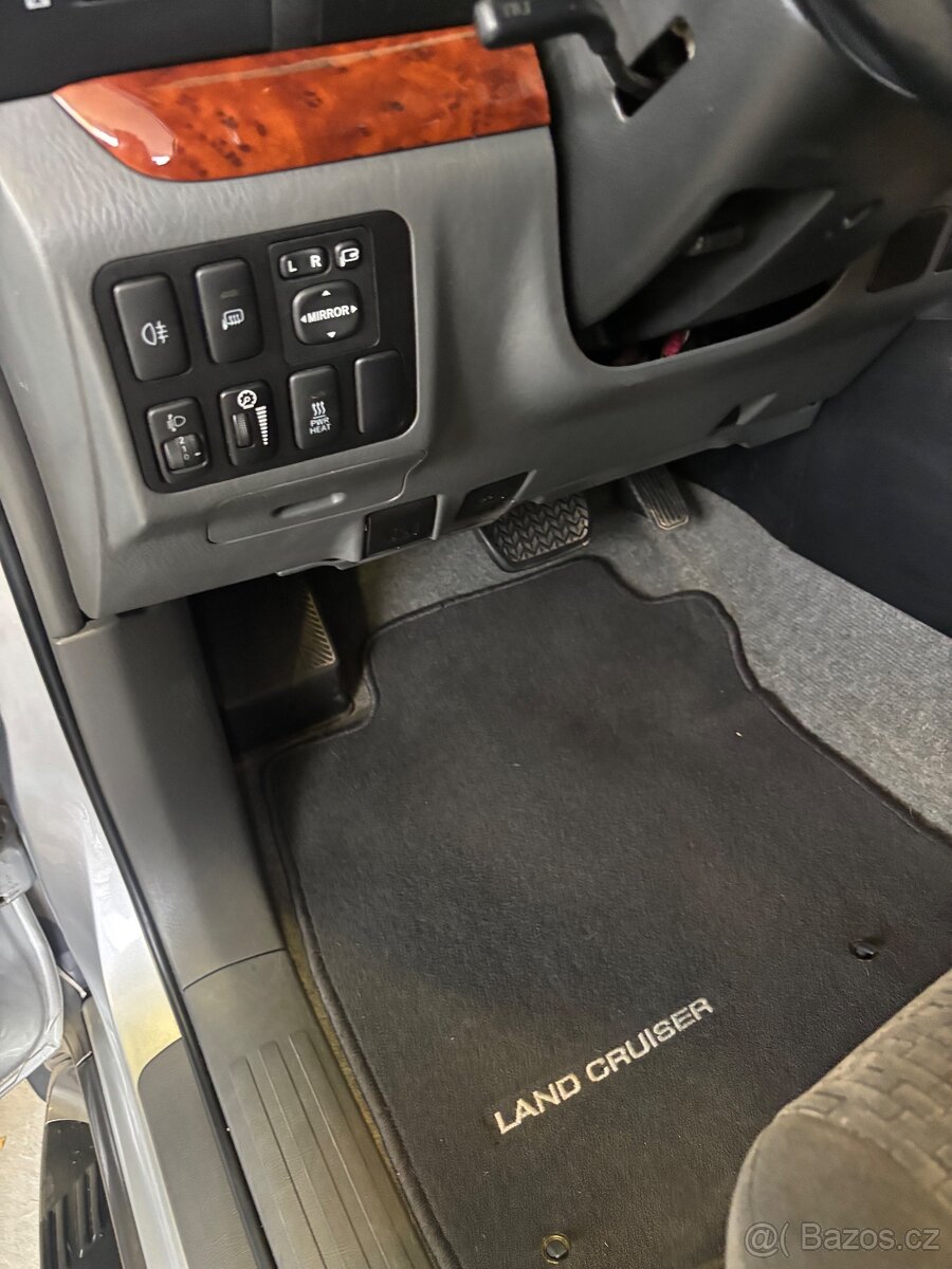 Toyota Land Cruiser - 6