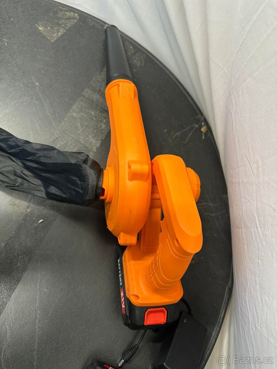 aku foukač (1089) - 6