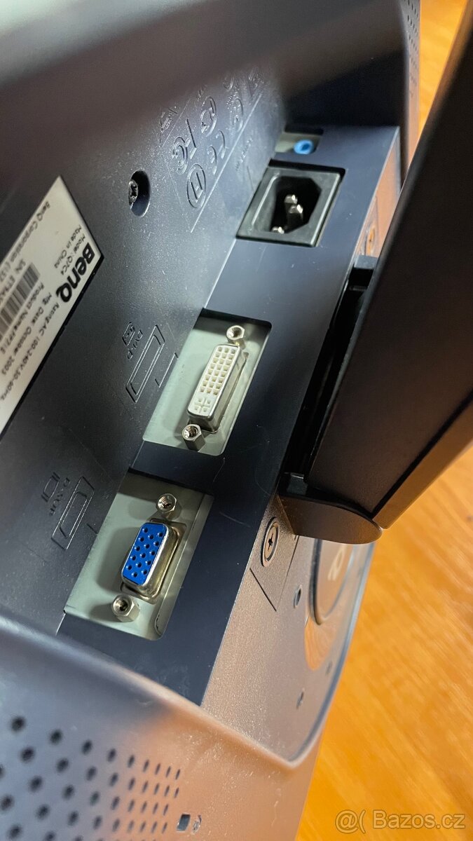 LCD monitor Benq 17 s reproduktory - 6