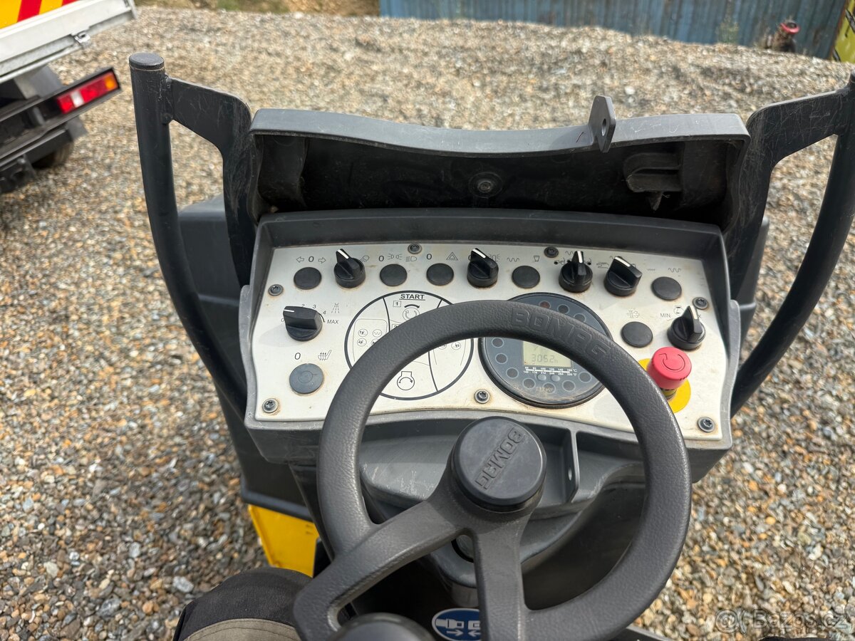 Vibrační válec Bomag BW120 - 6