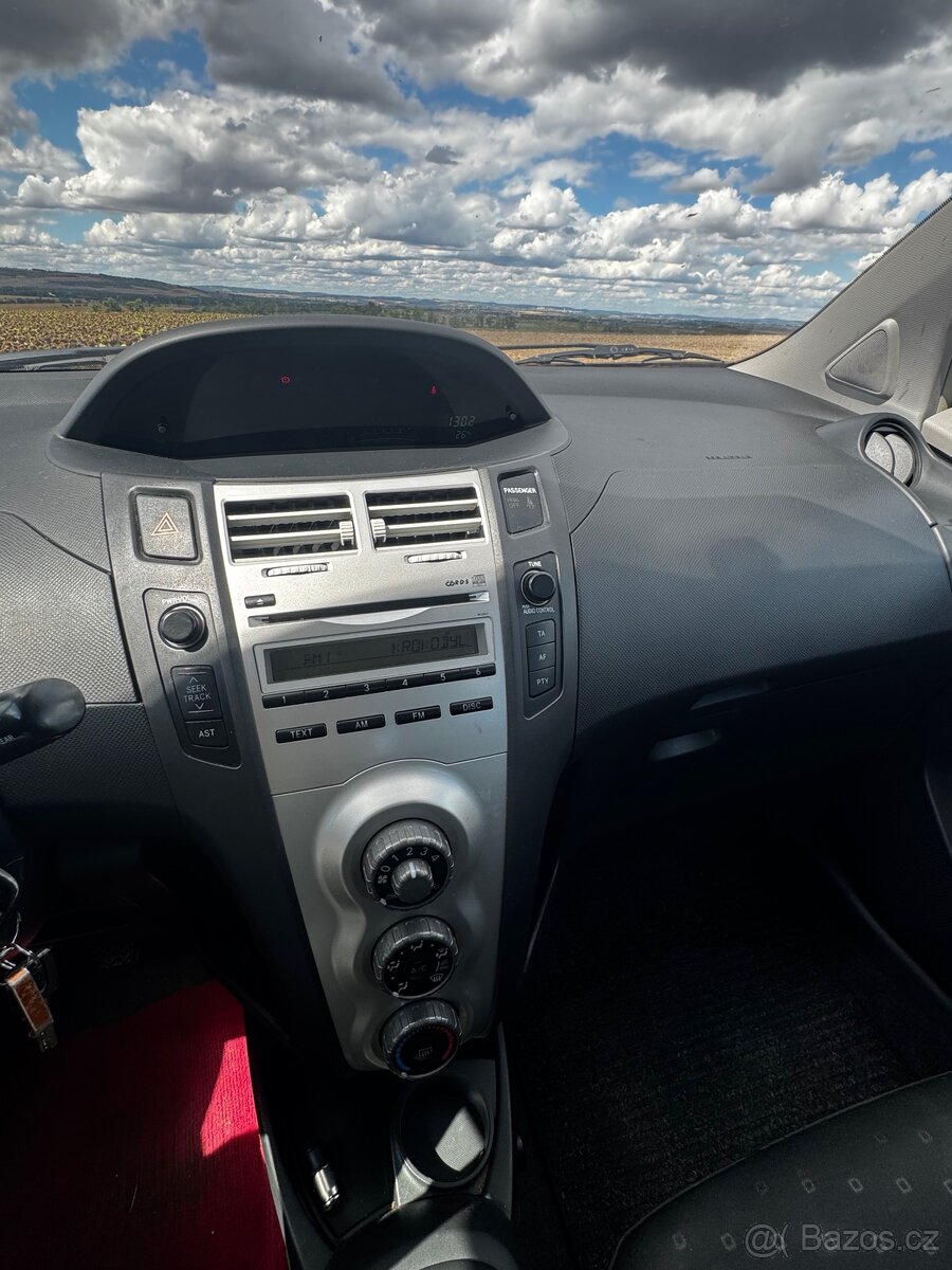 Toyota Yaris - 6