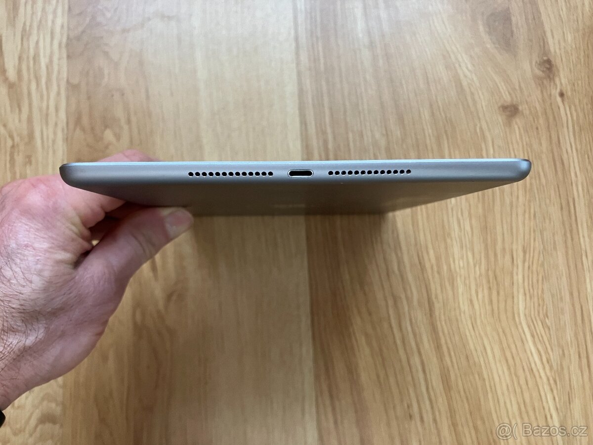 Apple Ipad - 5.generace, 32GB - 6