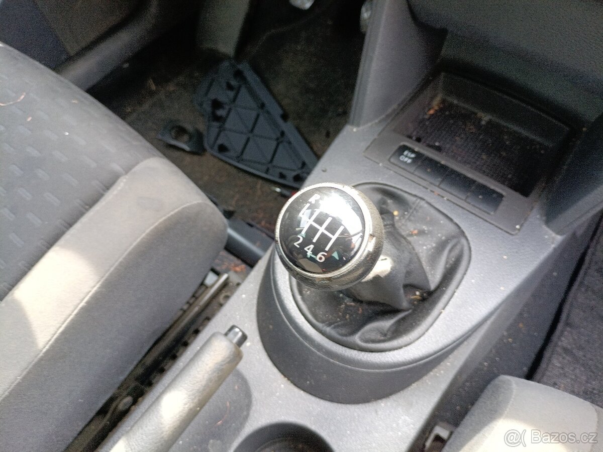 VW Touran 1.4 TSI - 6