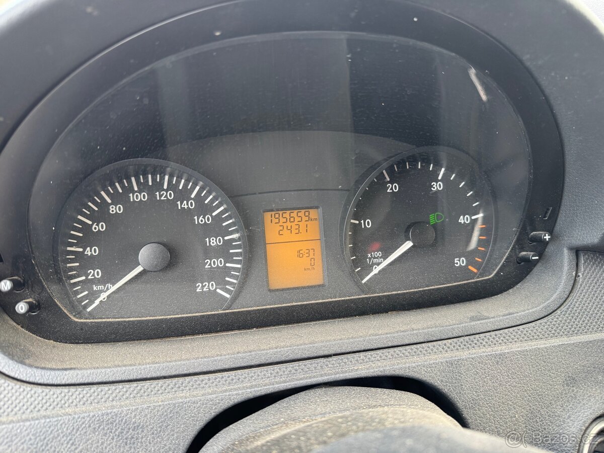 Mercedes Vito - 6