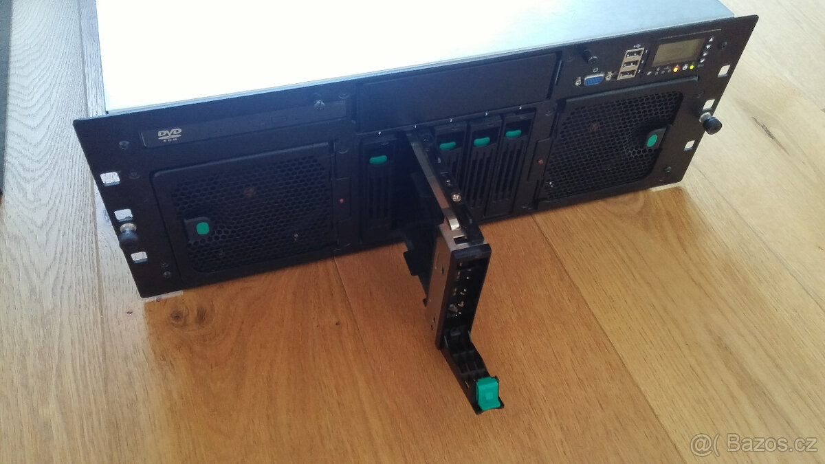 Intel server platform SR4850HW4/M, SCSI (SCA hotswap) disky - 6