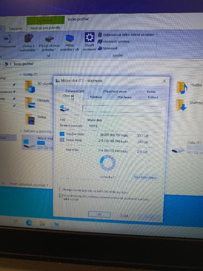 Notebook Lenovo V13-15IKB,15,6 "displej (FHD),INTEL CORE i3 - 6