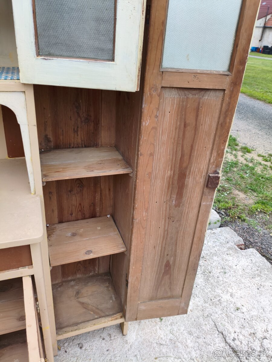 Starožitný kredenc tzv.Rakeťák - 6