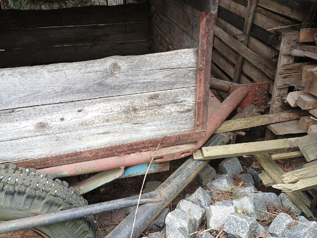 Teleskopické rameno + valník - 6