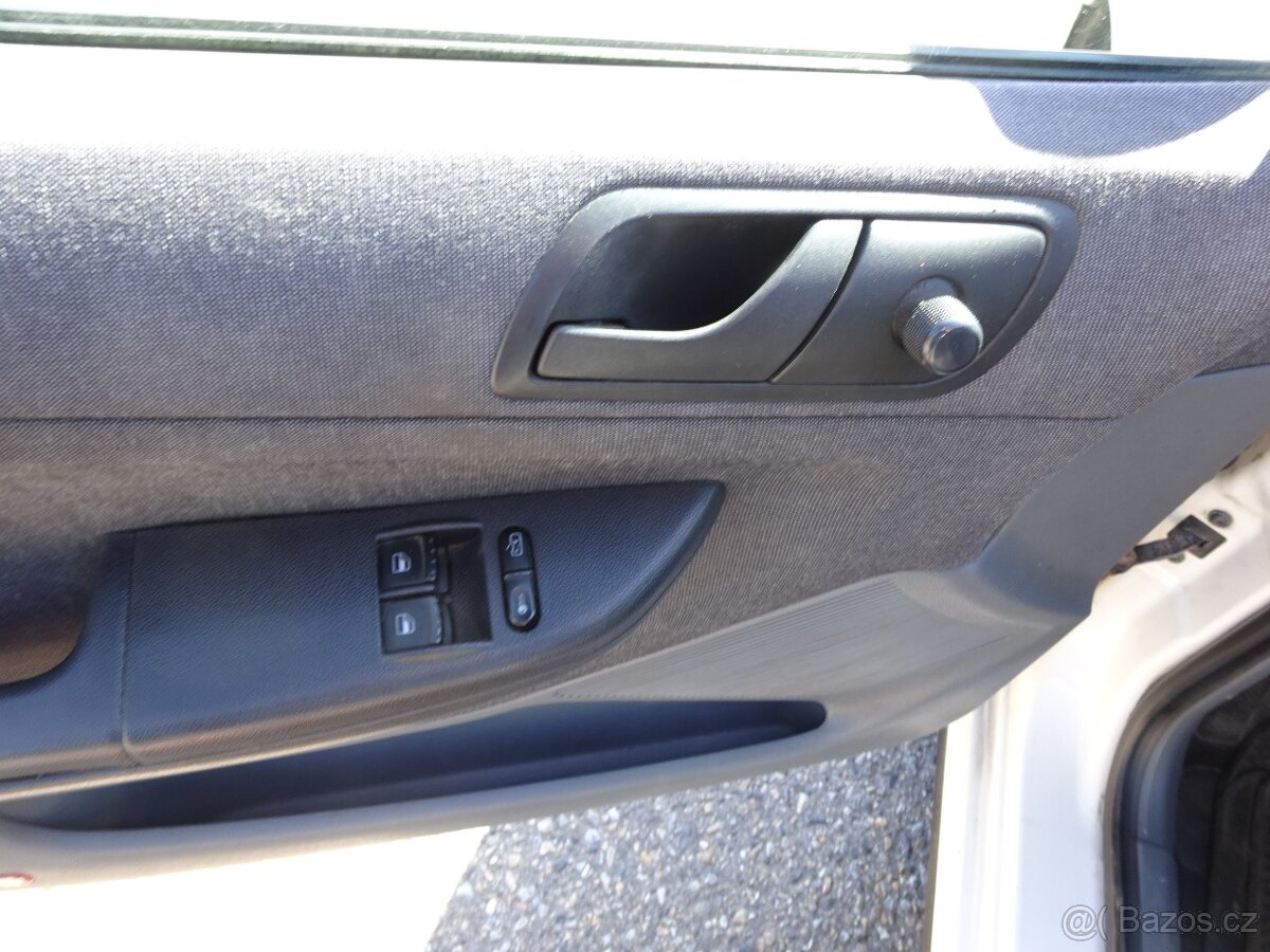 Škoda Fabia, 1.4i (50 KW) r.v.2002 - 6