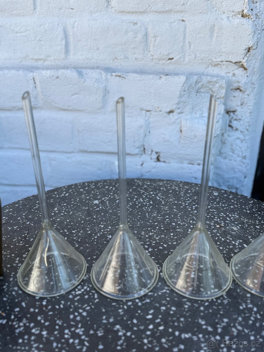 Laboratorni sklo - 6