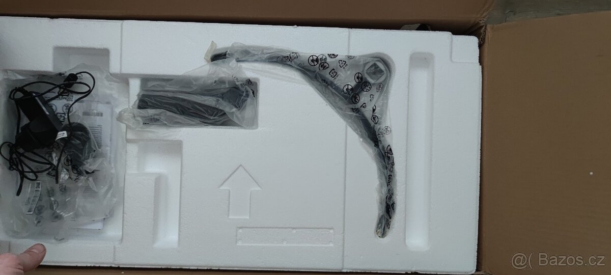 Ultra širokoúhlý monitor 21:9 LG 29WL500 73cm - 6