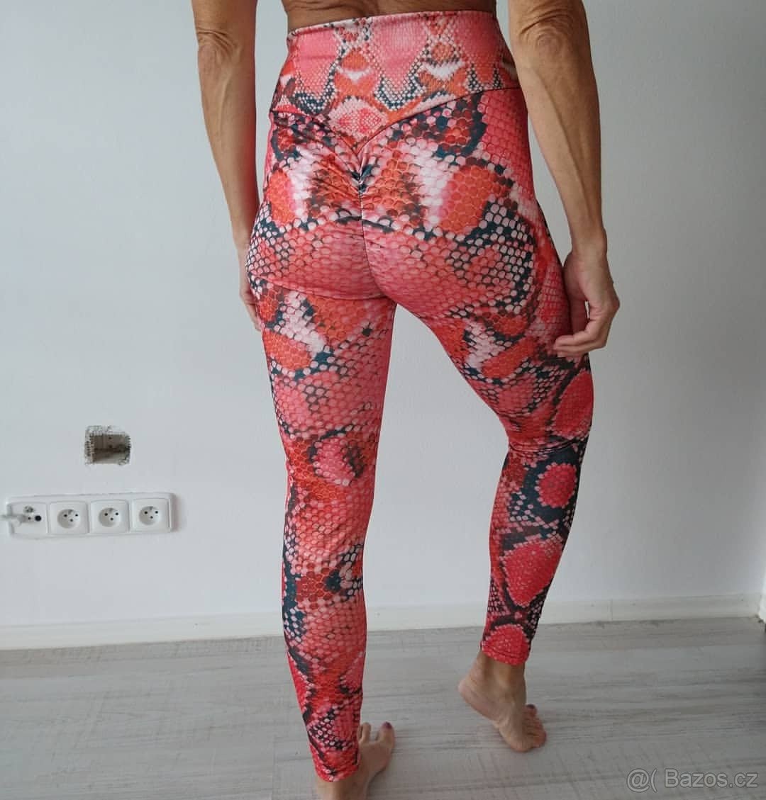 Nové sportovní legíny hadí kůže krátké žluté, hn,červené - 6