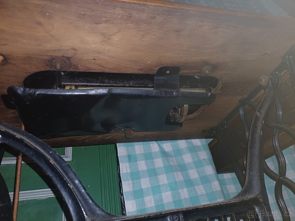 Šicí stroj SINGER - 6