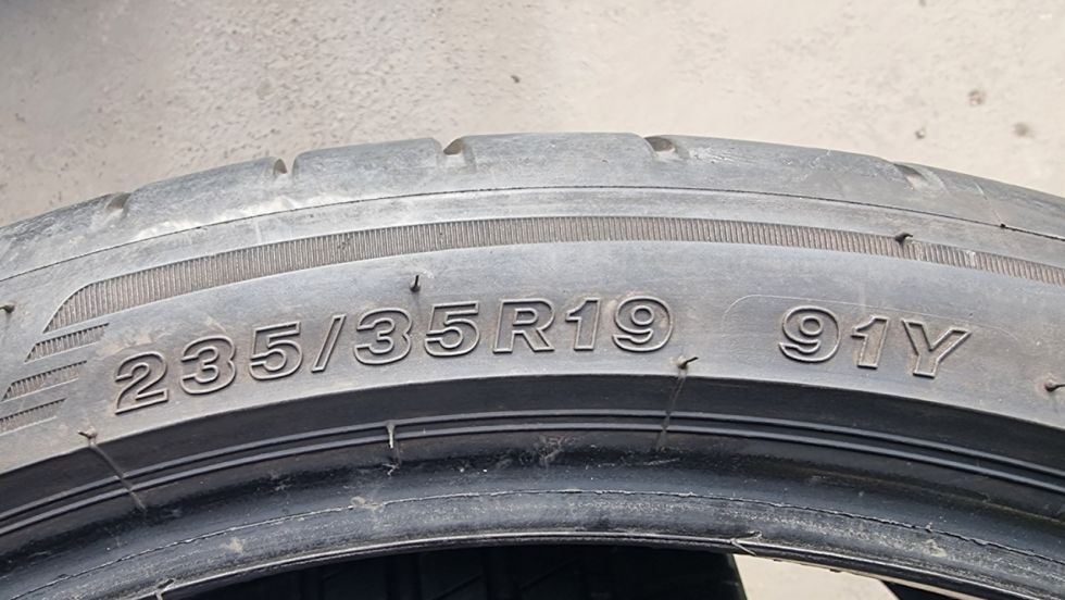 Letní pneu 235/35/19 Bridgestone - 6