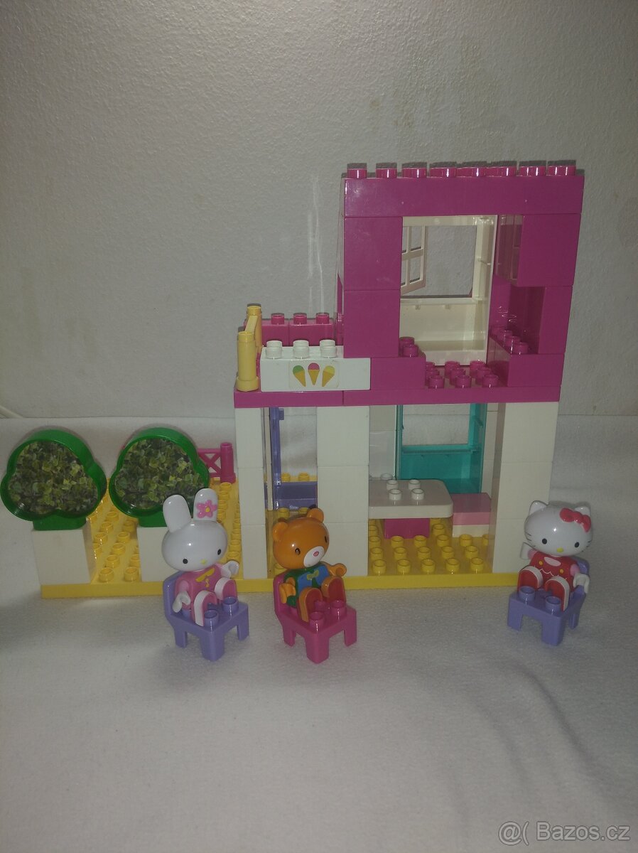 Hello Kitty domeček se zahrádkou, stavebnice UNICO Plus - 6