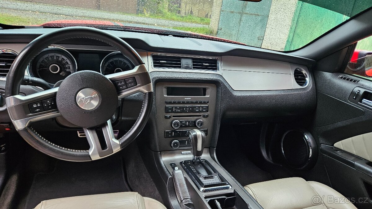 Ford Mustang 3.7 V6 227kw TOP STAV - 6