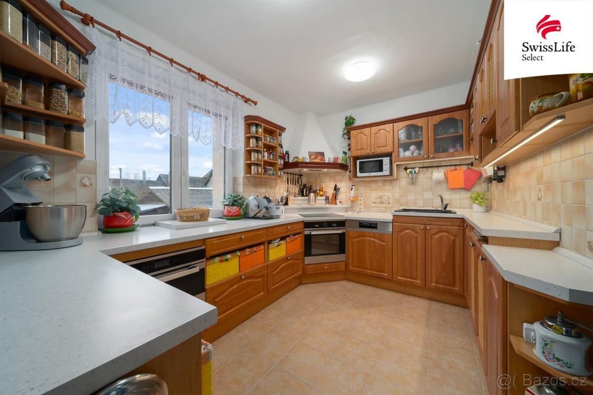 Prodej rodinného domu 200 m2, Jasenná - 6