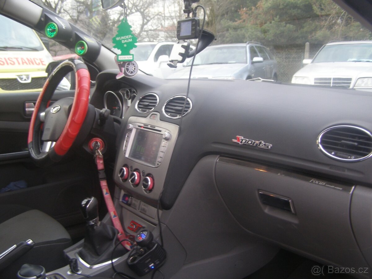 Ford Focus 1.6 - 6