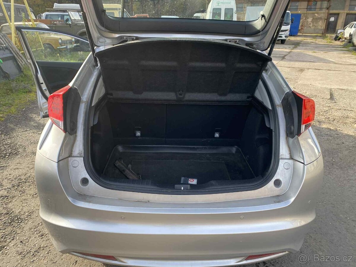 Honda Civic 1,4i - 6