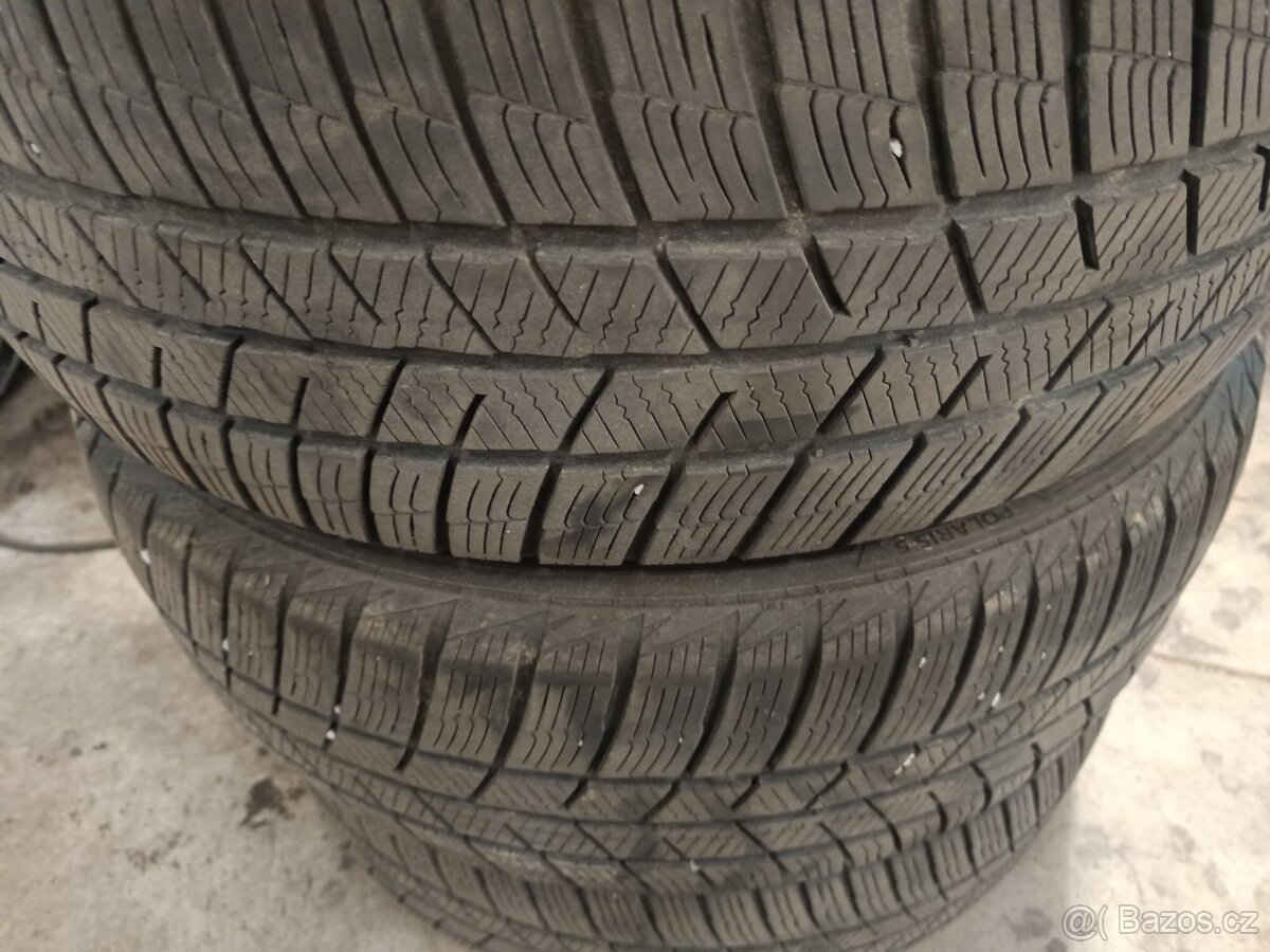 Zimní pneu 215/60/17 - 6