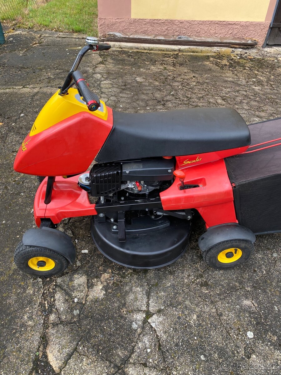 Zahradní rider traktůrek sekačka Wolf-Garten Scooter SV4 - 6