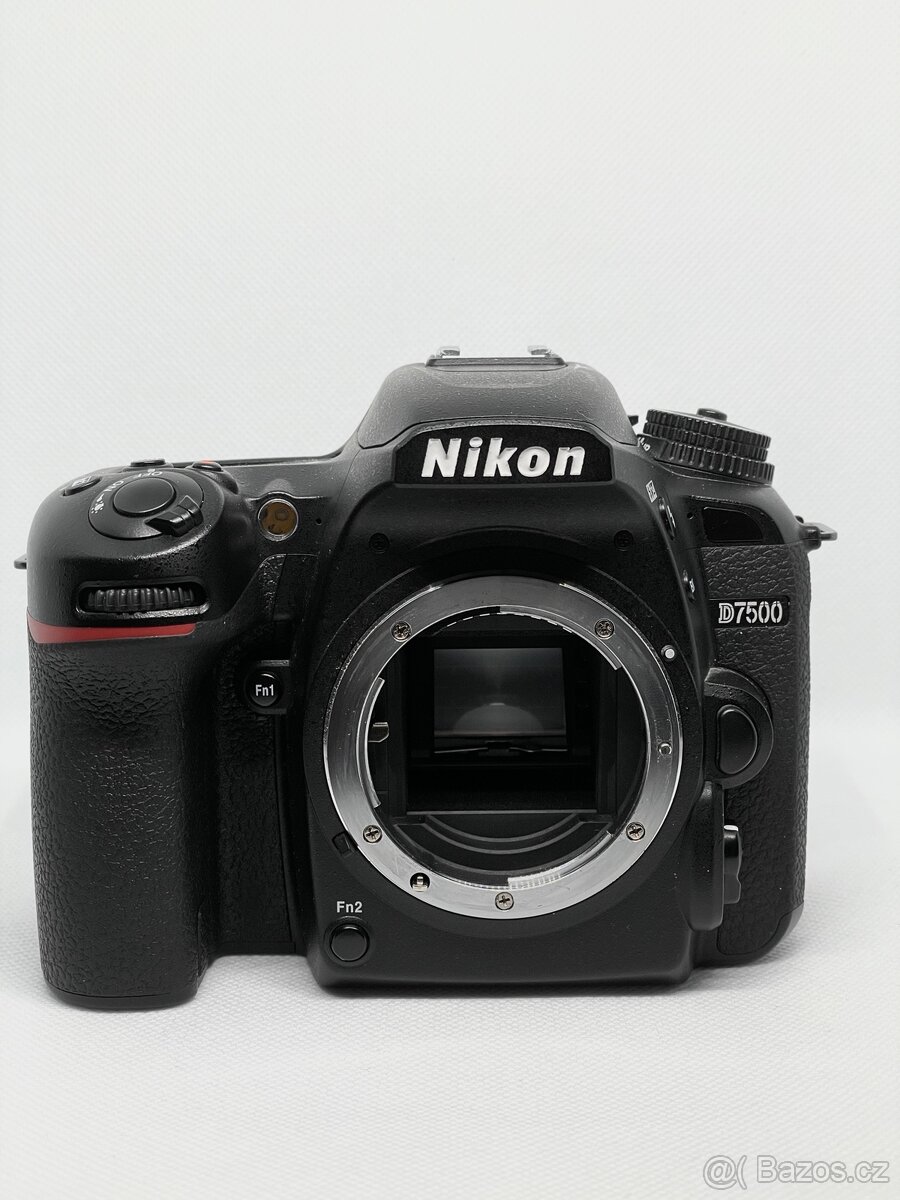 NIKON D7500 | Nikkor 18-140 + Nikkor 85mm f/1.8 - 6