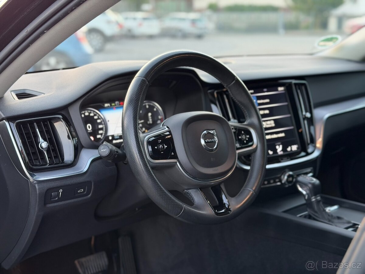 Volvo V60 D3 Momentum Pro A/T - 6
