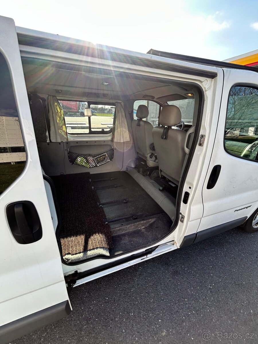 Renault trafic 2.0 dci long - 6