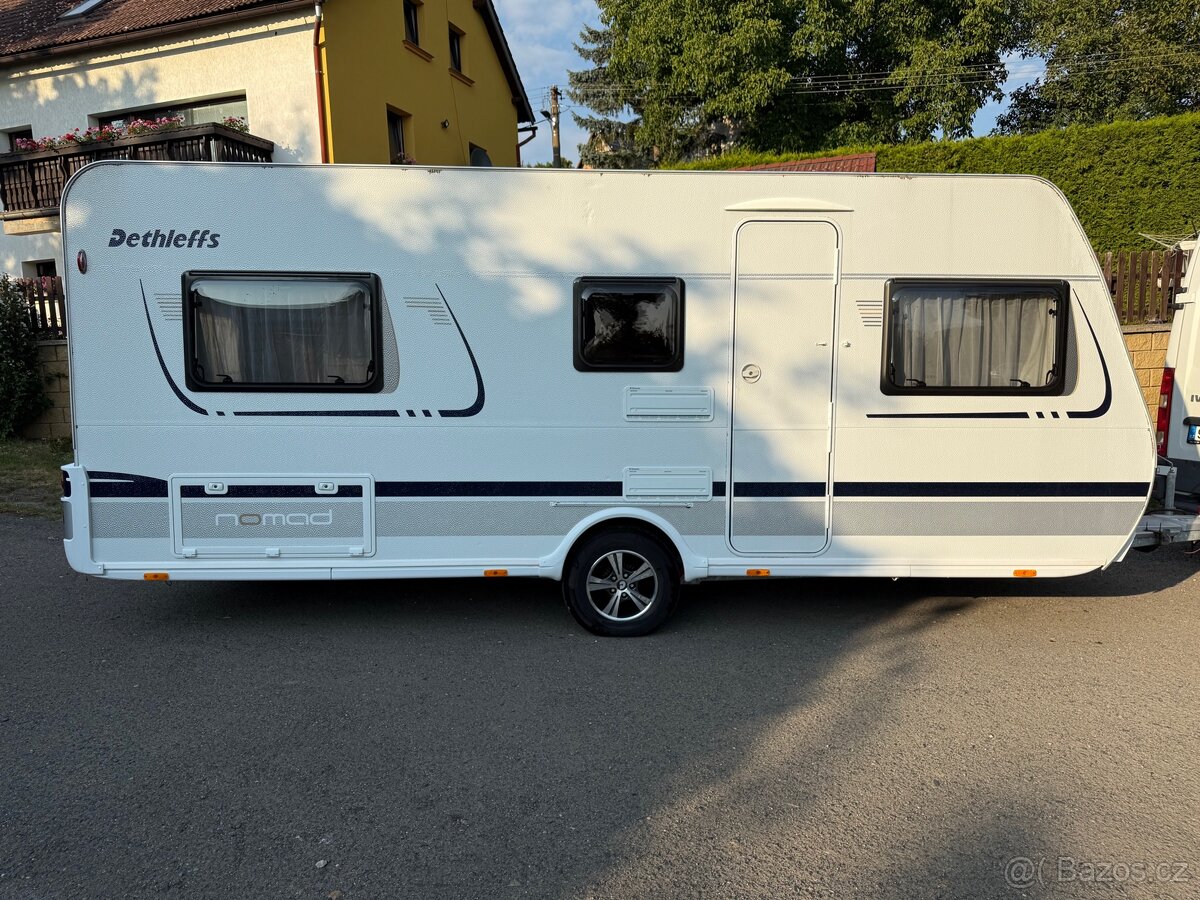 Dethleffs Nomad - předstan, sprcha - 6