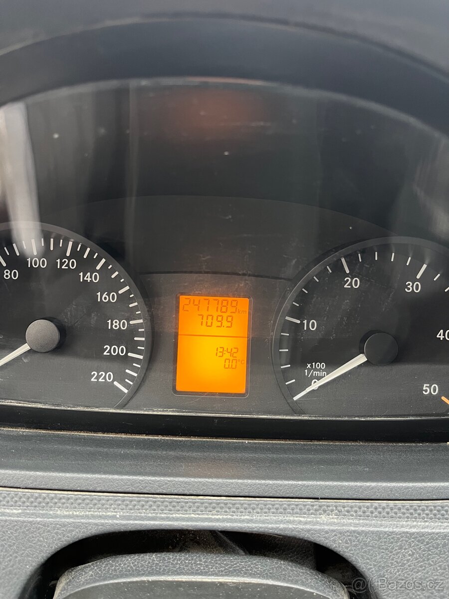 Mercedes Vito 110CDI Long 9míst L2H1 - 6