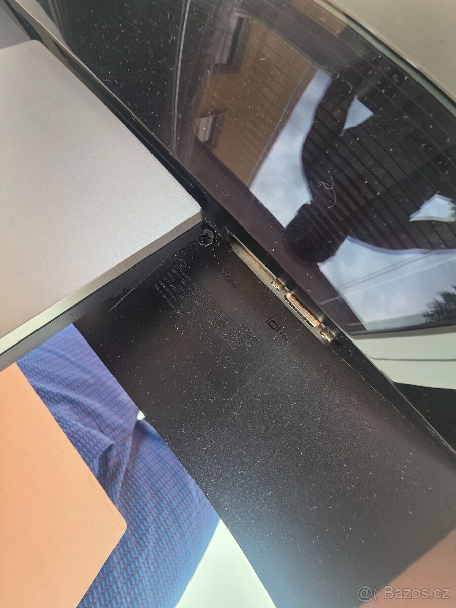 Monitor DELL 24 palců Full HD - 6