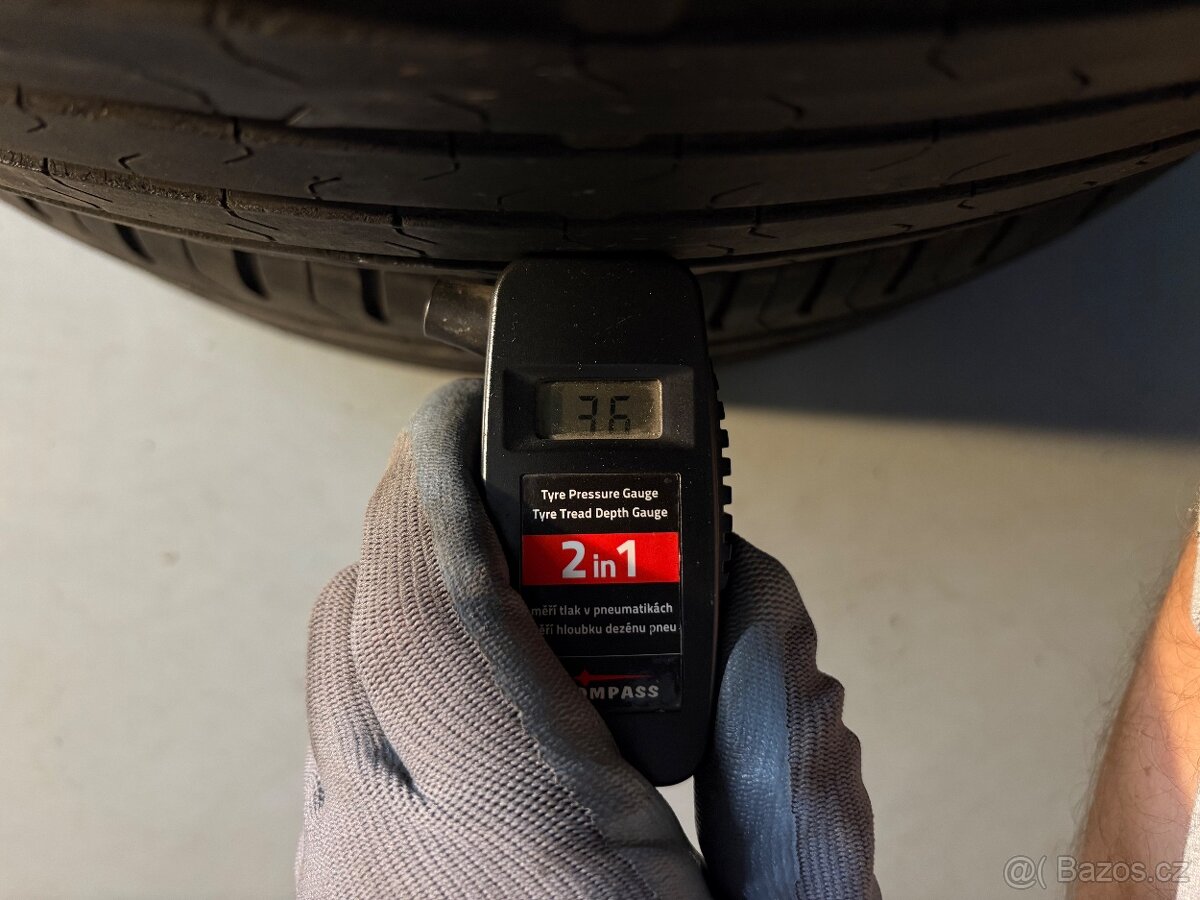 Letní pneu Continental 215/55R17 - 6