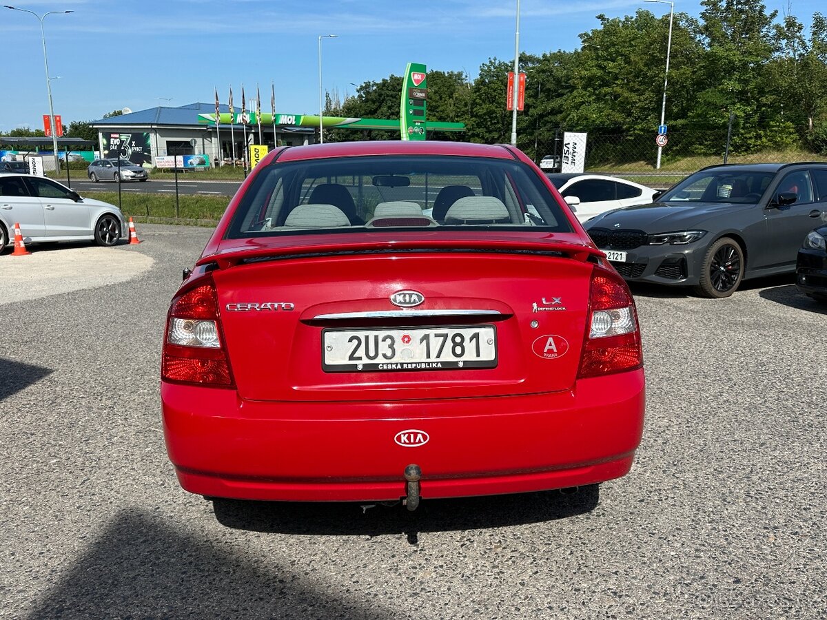 Kia Cerato 2004 - 6
