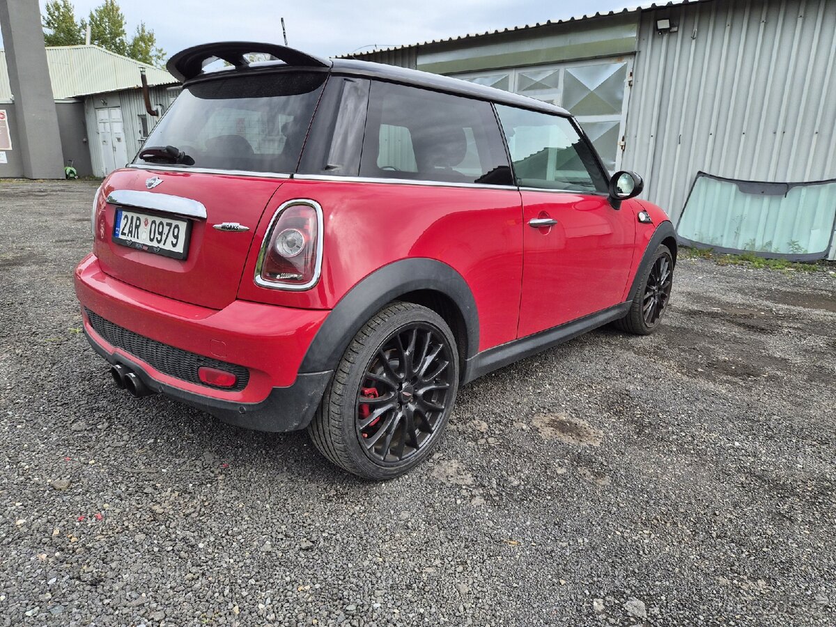 Mini Cooper JCW 1,6 155KW plná výbava - 6