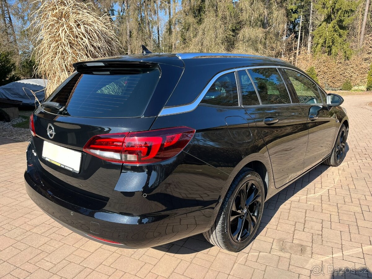 Opel Astra 1.4 T Automat BOSE LED Kůže Masáž - 6