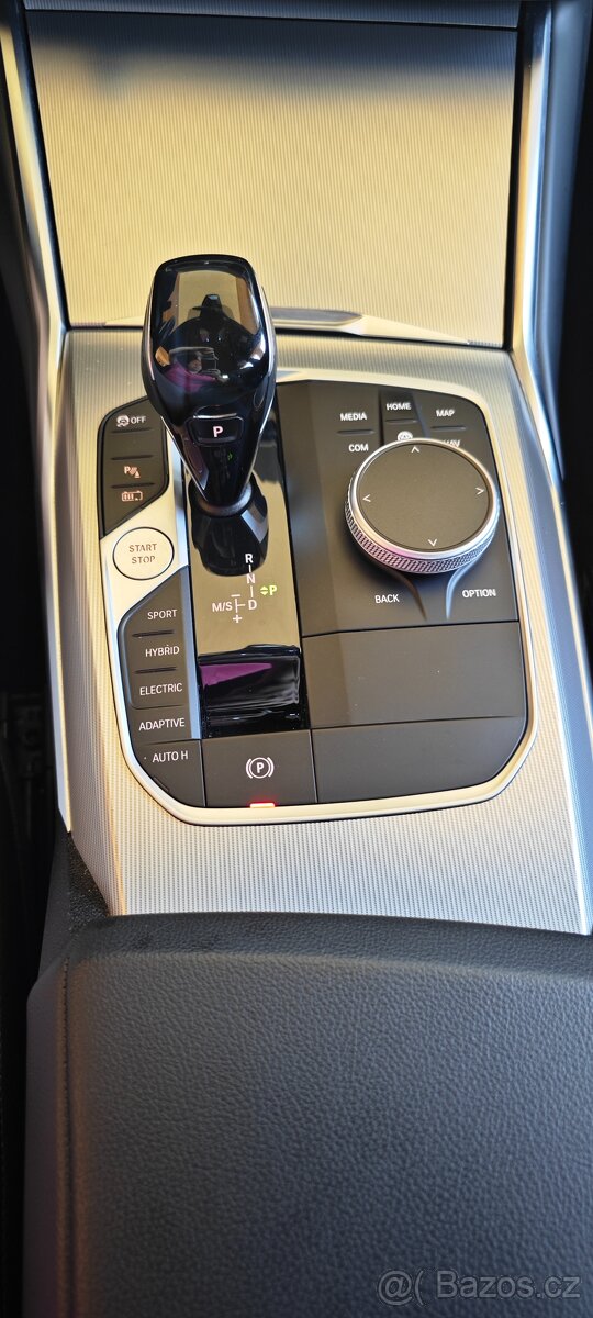 BMW 330e xDrive M Sport 4x4 - 6