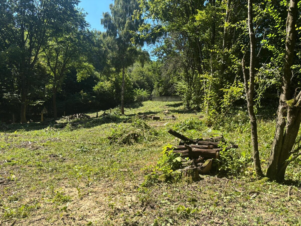 Prodám stavební pozemek v k.ú. Zlín - 6