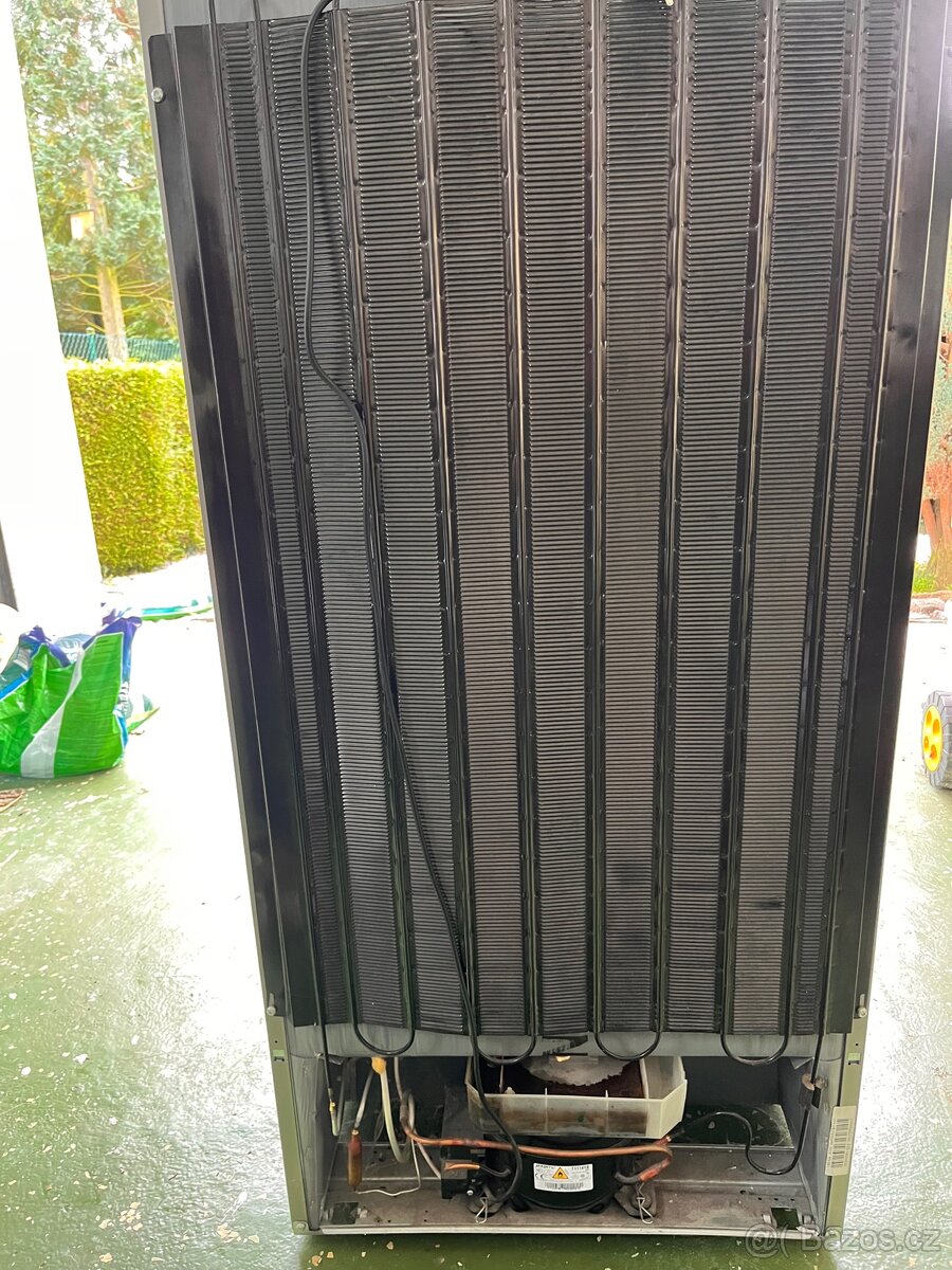 Lednice s mrazákem - 6