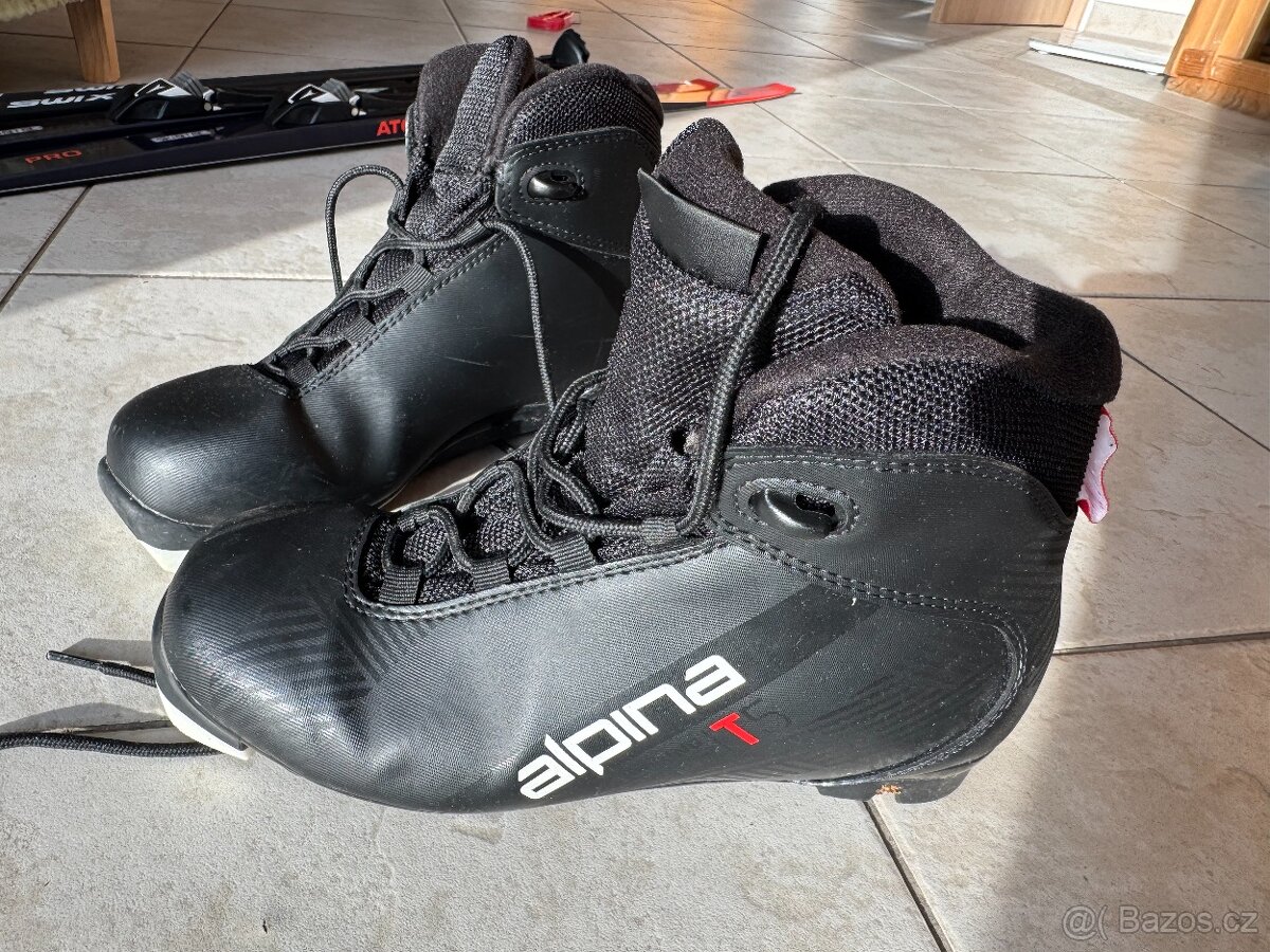 Dětské/JR klas. běžky Atomic Pro C2 Skintec 140cm+hole SWIX - 6