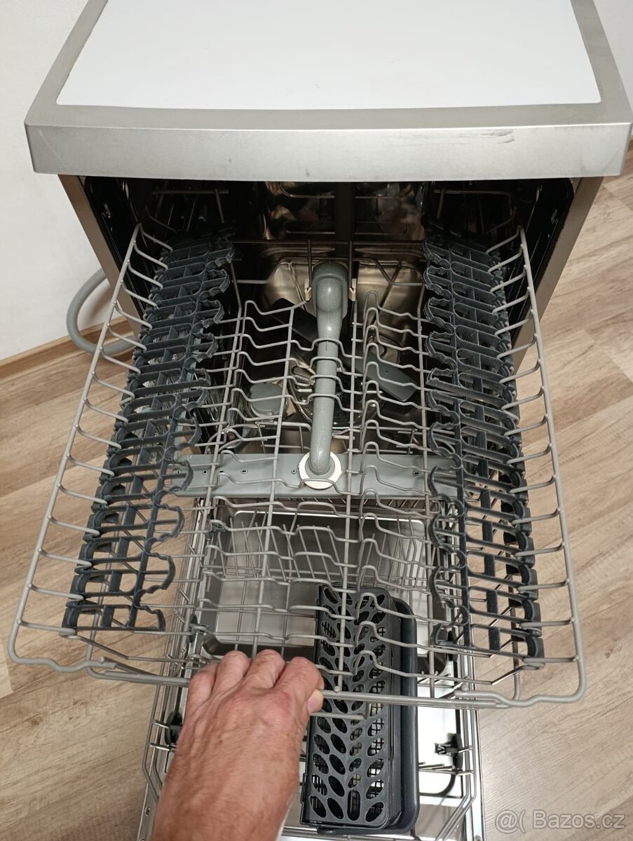 Myčka ELECTROLUX EnergySaver - nefůnkční na díly nebo opravu - 6