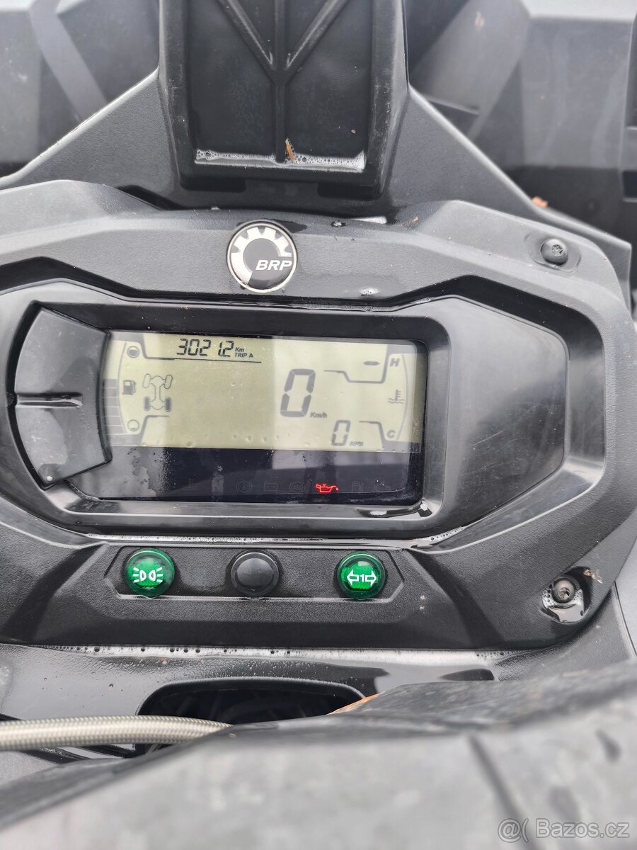 Can-Am Outlander 1000 XU 6x6 - 6