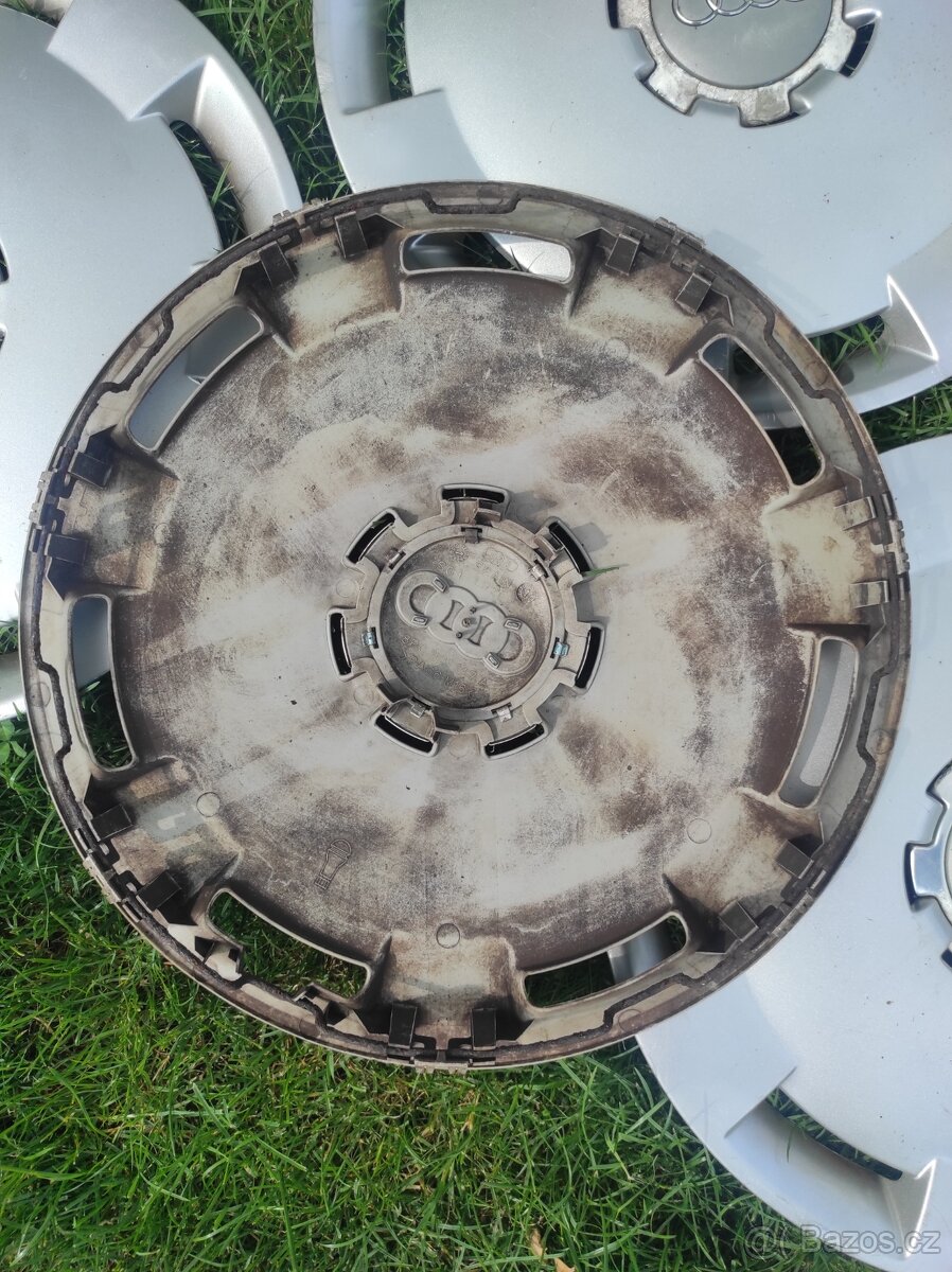 Sada 4 kusů poklic Audi (16") - 6