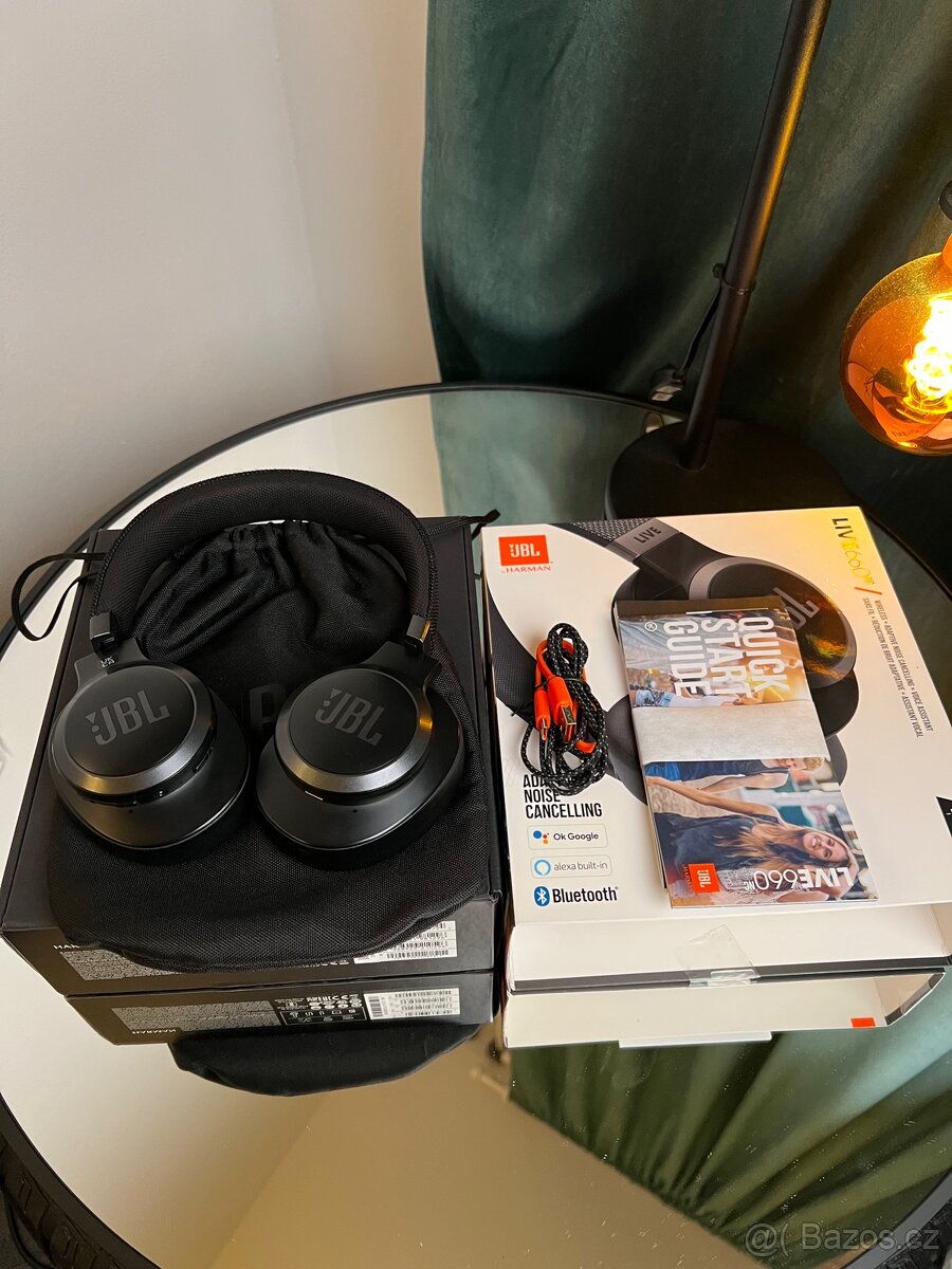 Prodám sluchátka JBL Live 660NC černá - 6