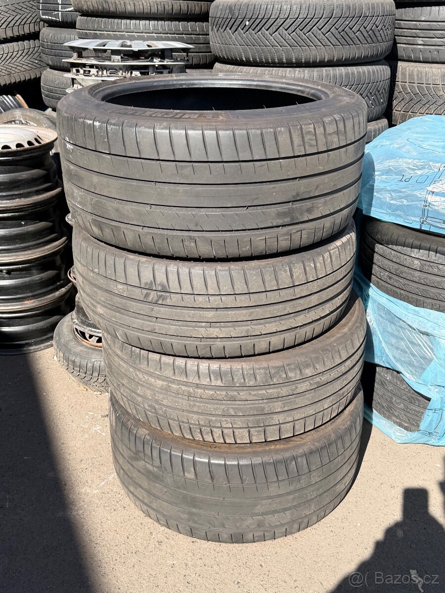 Michelin Pilot Sport - 6