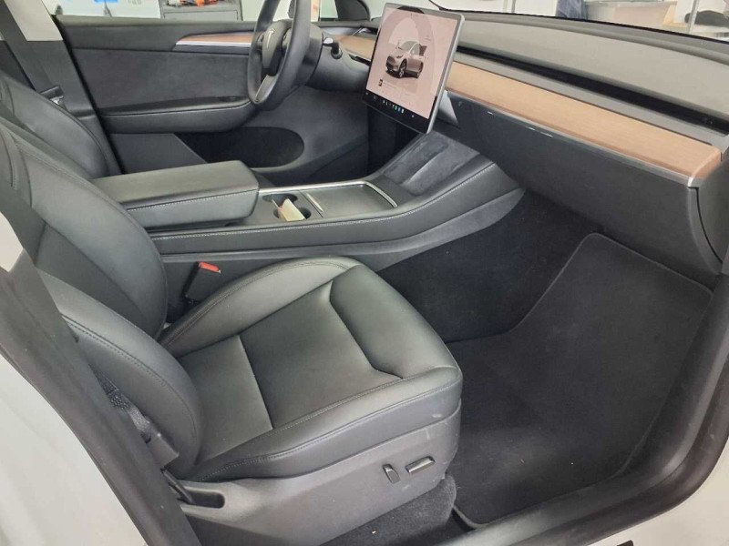 Tesla model Y long range dual motor - 6