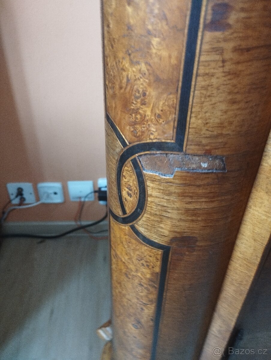 starožitná dřevěná komoda - 6
