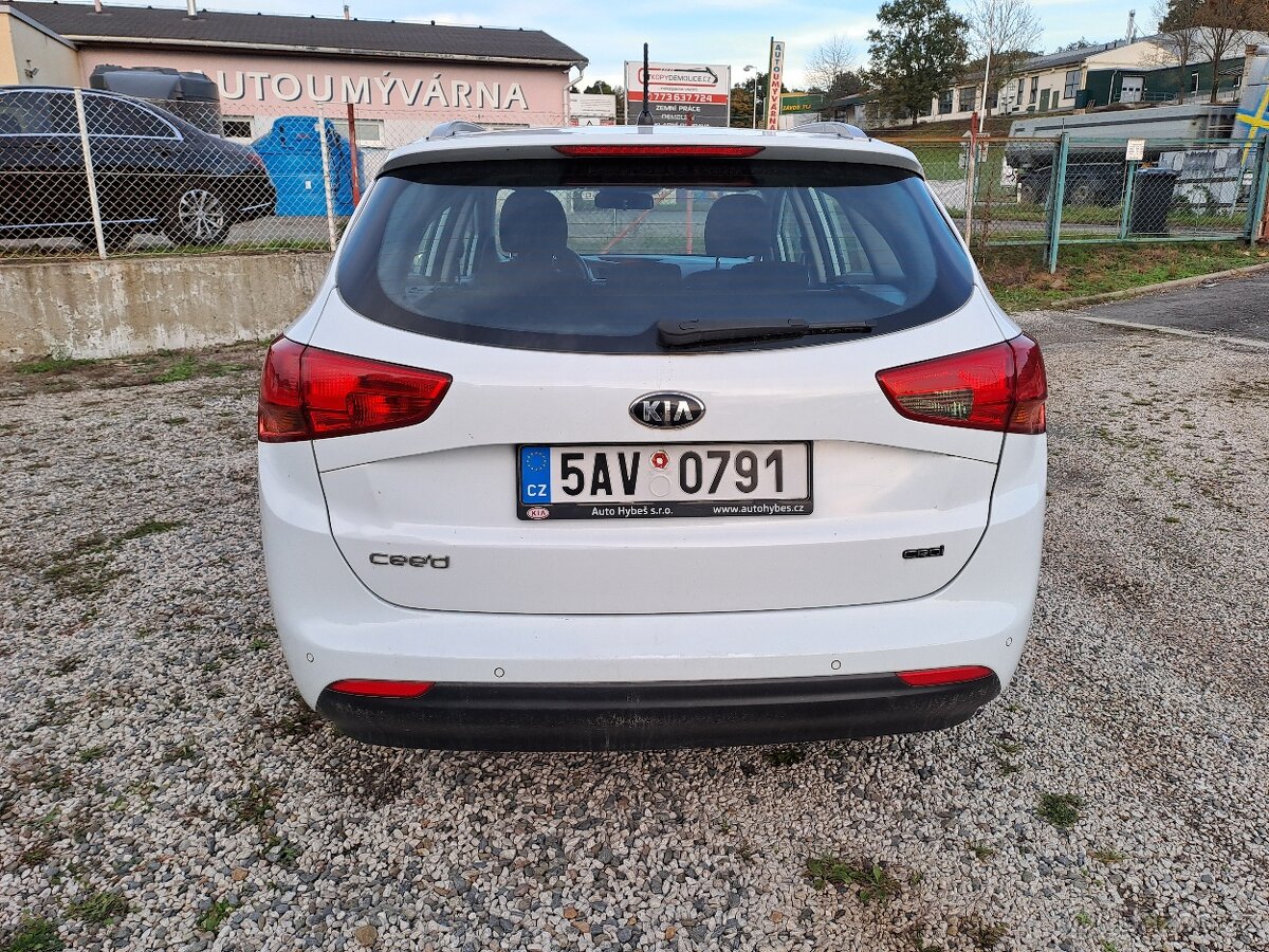 Kia Ceed 1,6 CRDI, 100 kW, SW, - 6