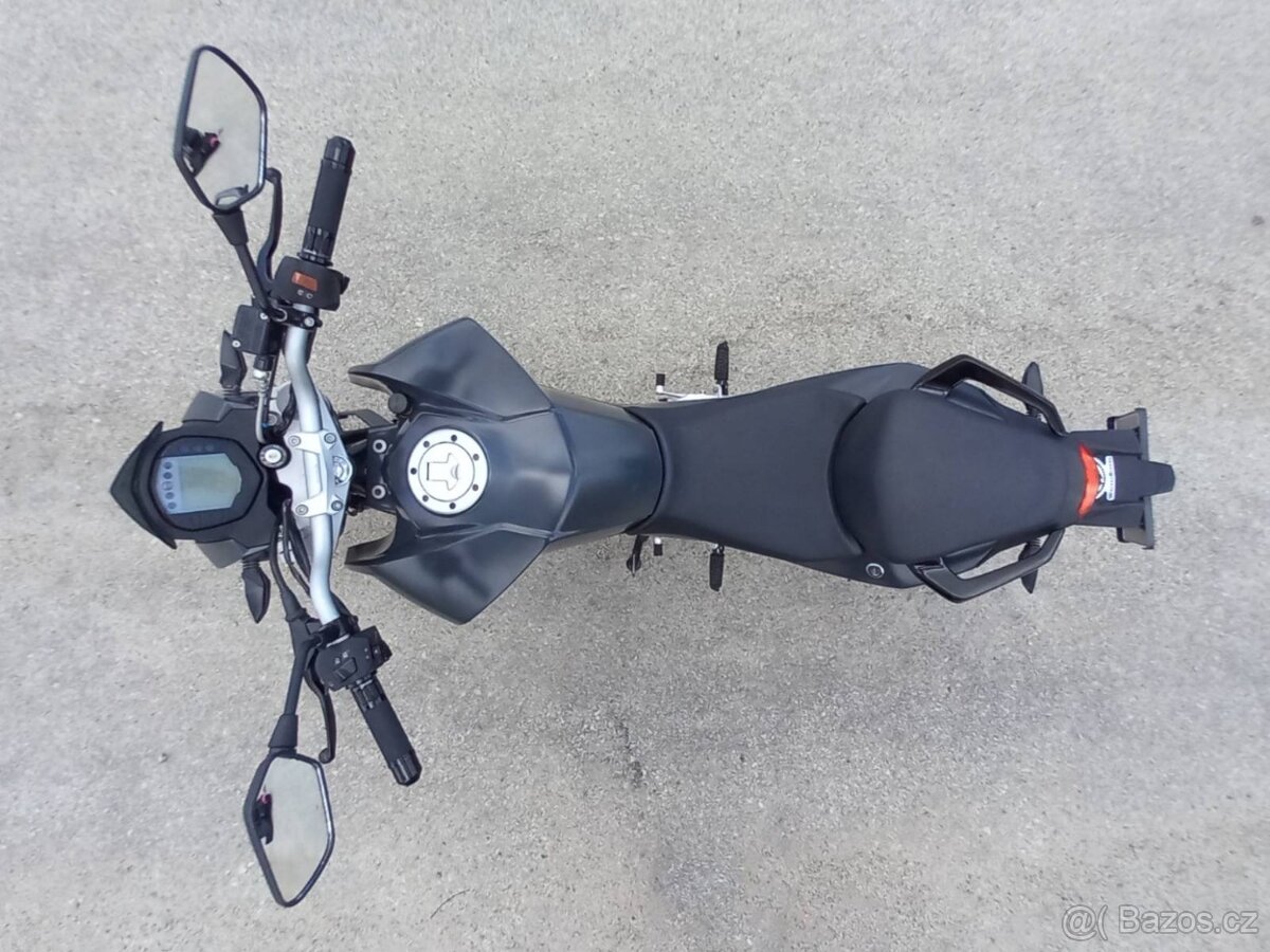 KTM Duke 125, manuál - 6