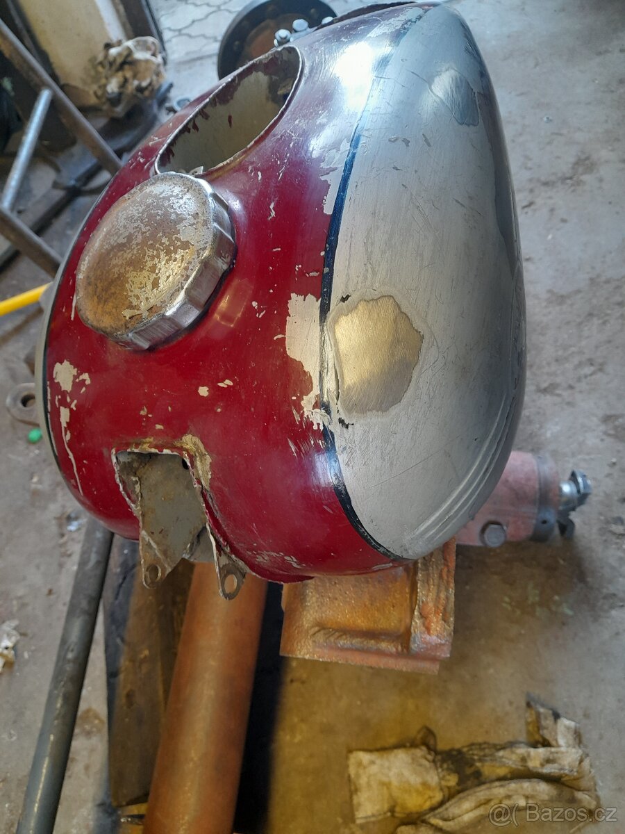 Jawa pérak nádrž - 6