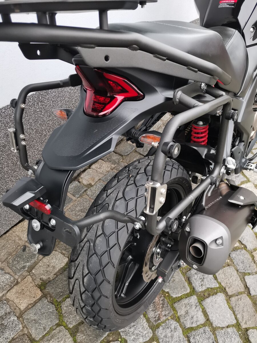 Voge 300 - 6
